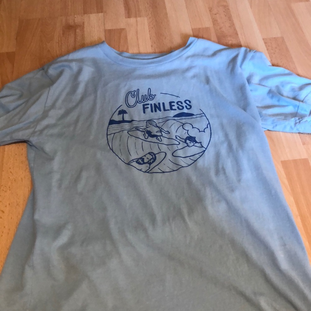 Club finless t shirt